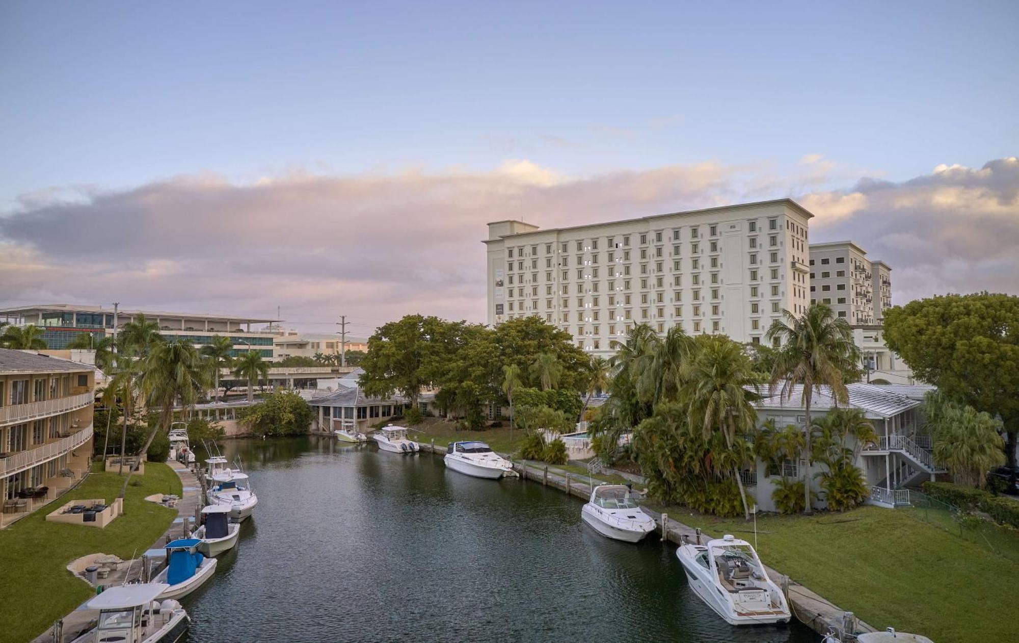 Thesis Hotel Miami Coral Gables, Curio Collection By Hilton Kültér fotó